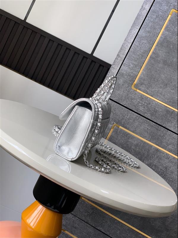 2026131222431700 590